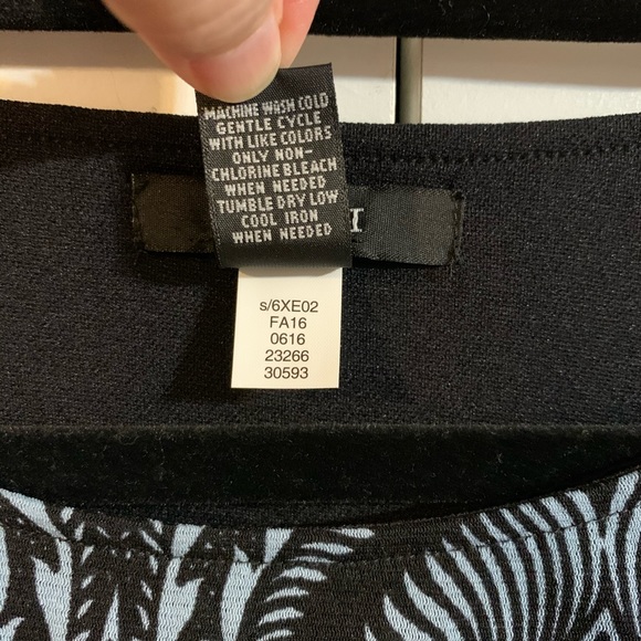 Alfani NWT tiered blue lined top size Large - Picture 3 of 8